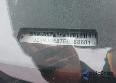 2014 Jeep Compass Latitude из США, поврежденный, VIN 1C4NJDEB7ED688681